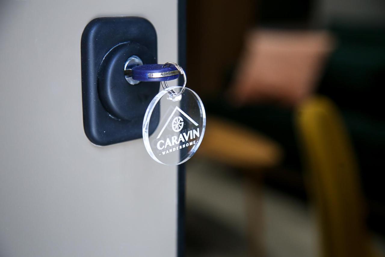 Caravin Wanderhome, 5 Min From Metro Nea Ionia アテネ エクステリア 写真