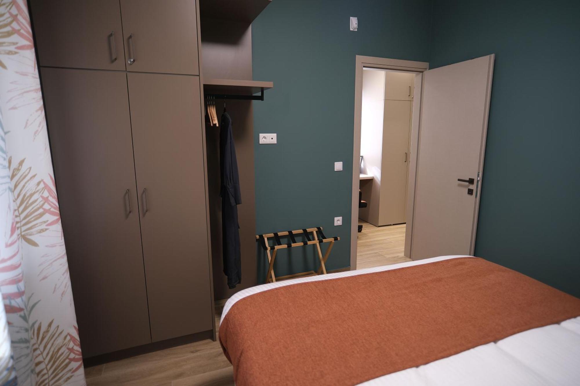 Caravin Wanderhome, 5 Min From Metro Nea Ionia アテネ エクステリア 写真