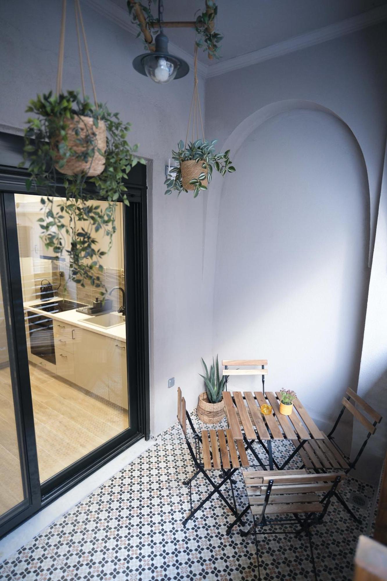 Caravin Wanderhome, 5 Min From Metro Nea Ionia アテネ エクステリア 写真