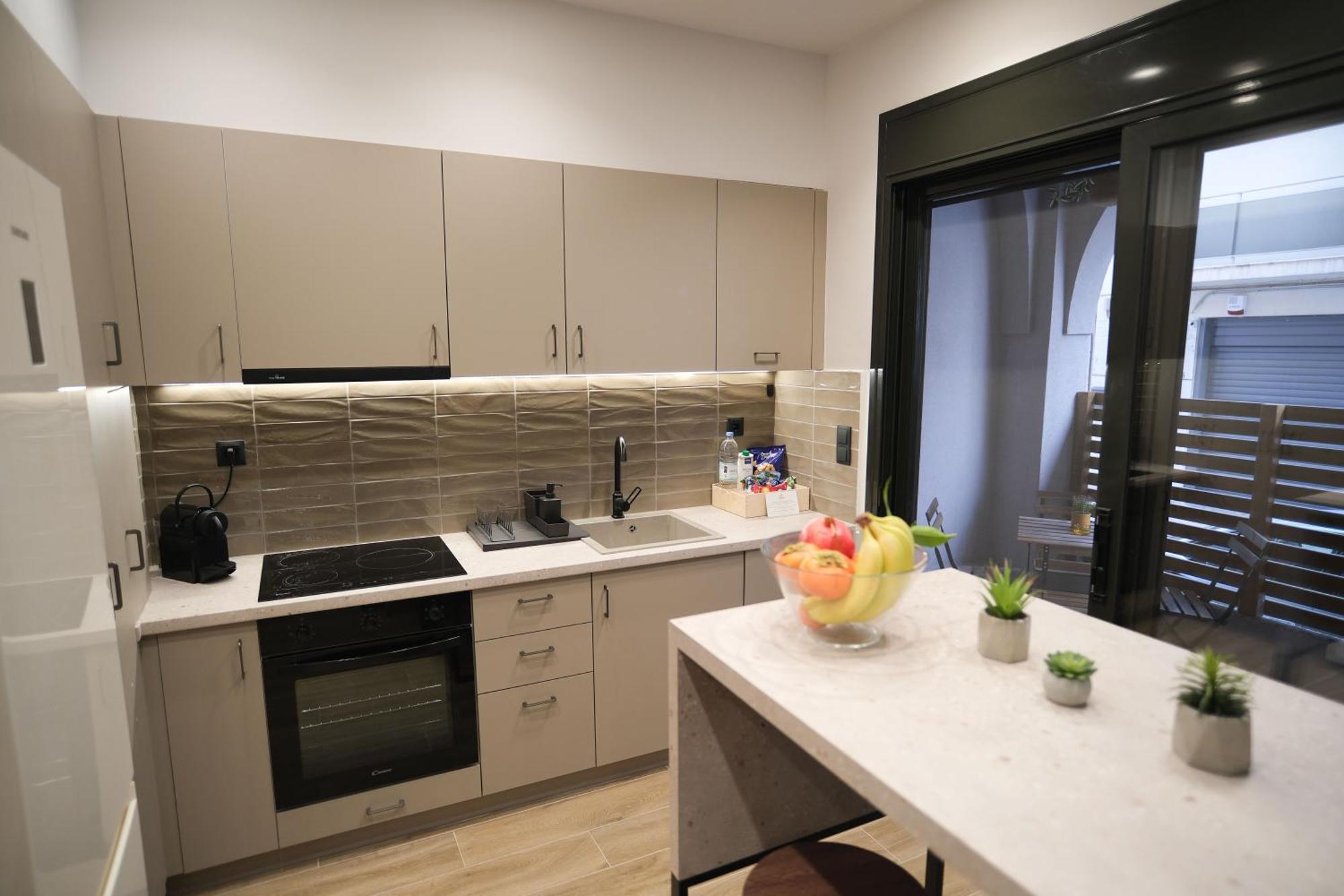 Caravin Wanderhome, 5 Min From Metro Nea Ionia アテネ エクステリア 写真